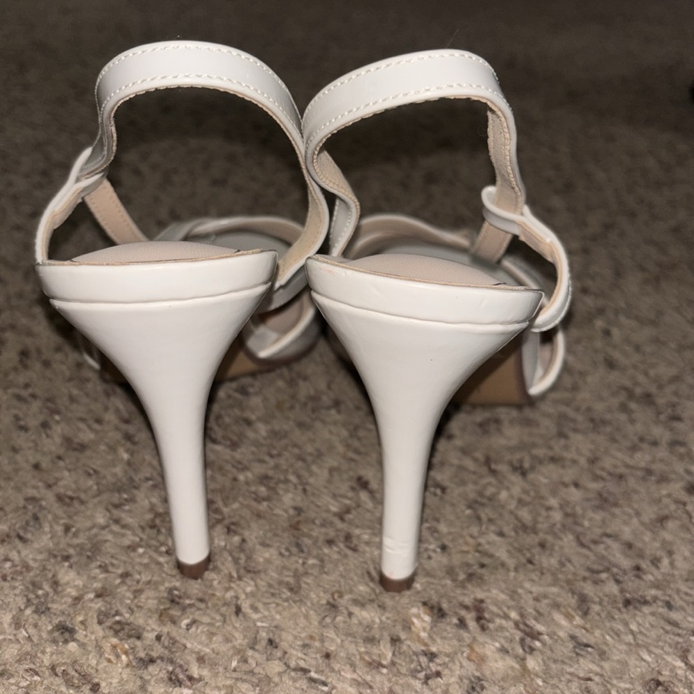 Journee Collection Varra Heels size 9.5 color Patent/Bone - Picture 7 of 9